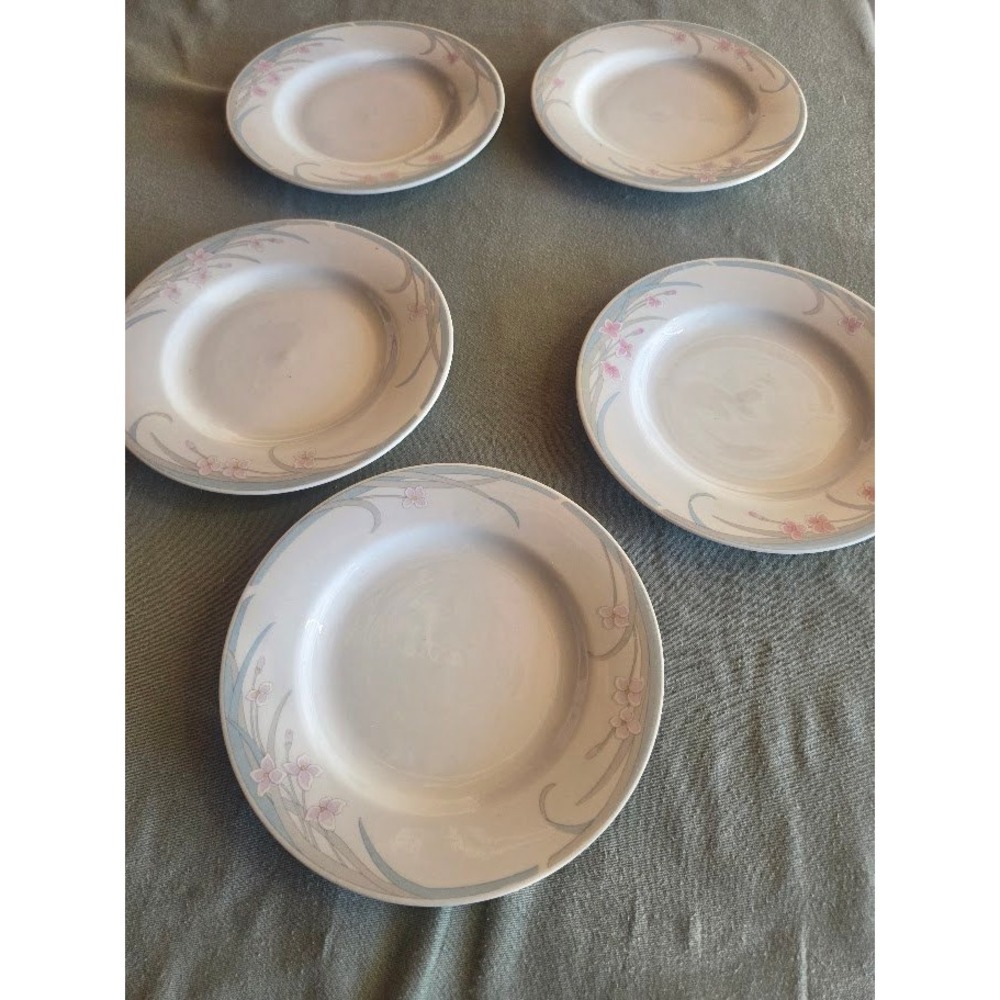 Set of 5 Vintage Porcelain Dinner Plates Pink Floral Blue Swirl Made in China - Picture 1 of 4